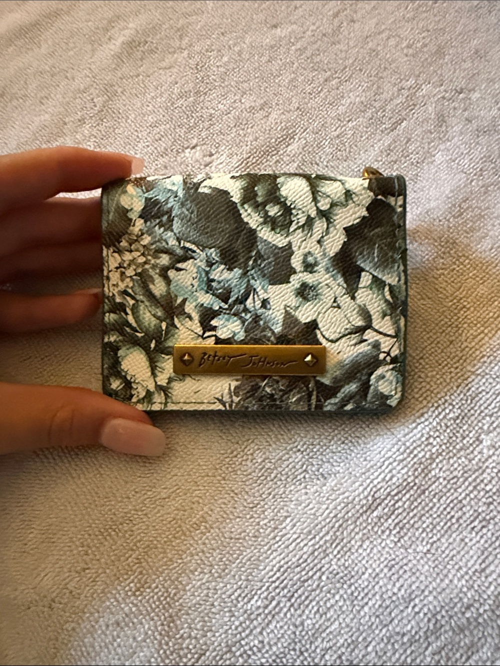 Betsey Johnson Floral Mini Wallet - Green Floral